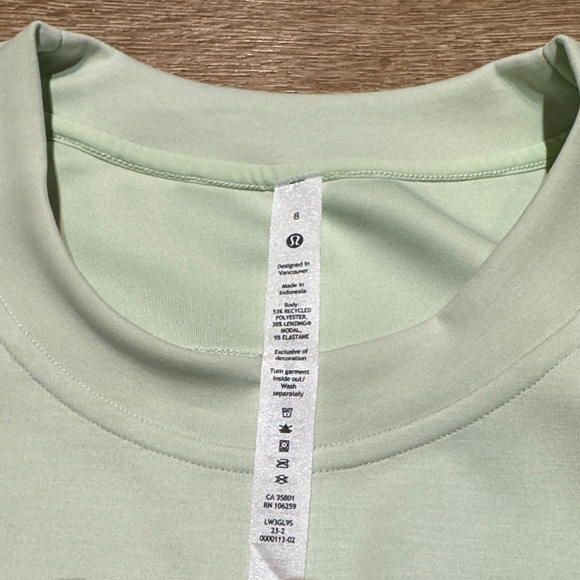 NEW lululemon athletica Softstreme Crew Neck Sweater in Mint - Picture 2 of 4